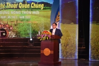 Ông Trần Anh Tuấn - Phó Chủ tịch UBND tỉnh phát biểu khai mạc liên hoan