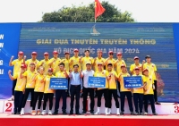 Niềm vui của đoàn vận động viên đua thuyền Quảng Nam  Ảnh: P L