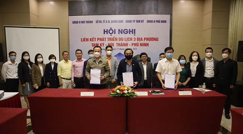 Lễ ký kết phát triển du lịch 3 địa phương Tam Kỳ, Núi thành và Phú Ninh