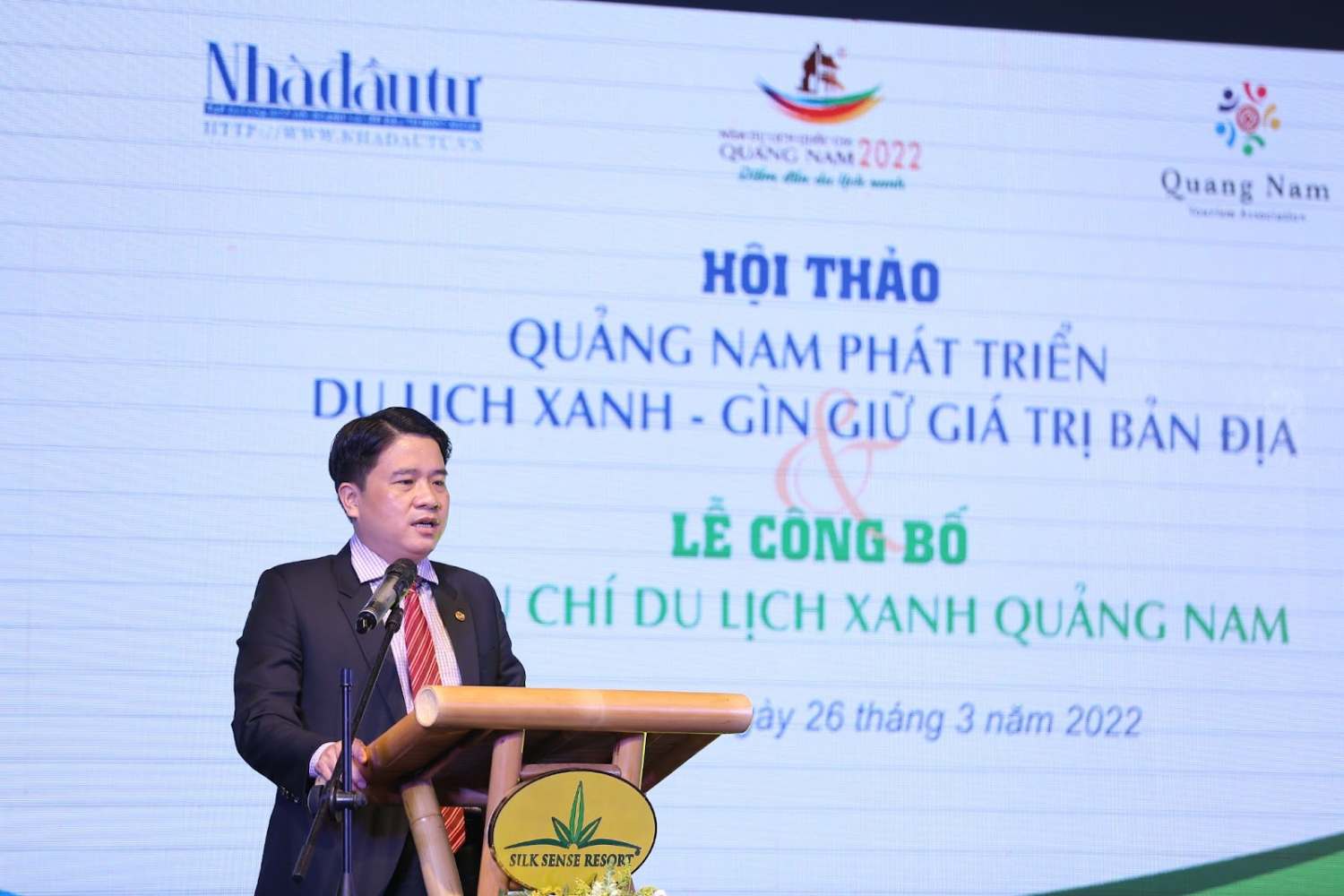 Ông Trần Văn Tân Phó Chủ tịch UBND tỉnh Quảng Nam phát biểu tại hội thảo