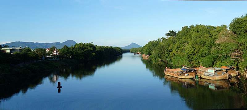 Sông Vĩnh Điện. Ảnh: Tịnh Hồ