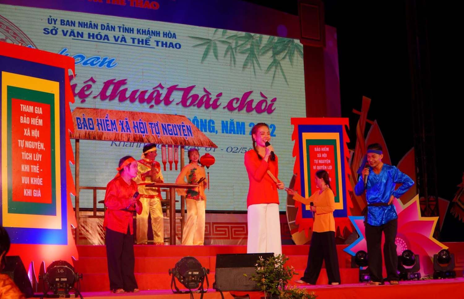 Đoàn nghệ thuật Bài chòi Bảo hiểm xã hội tỉnh Quảng Nam tham gia biểu diễn tại Liên hoan