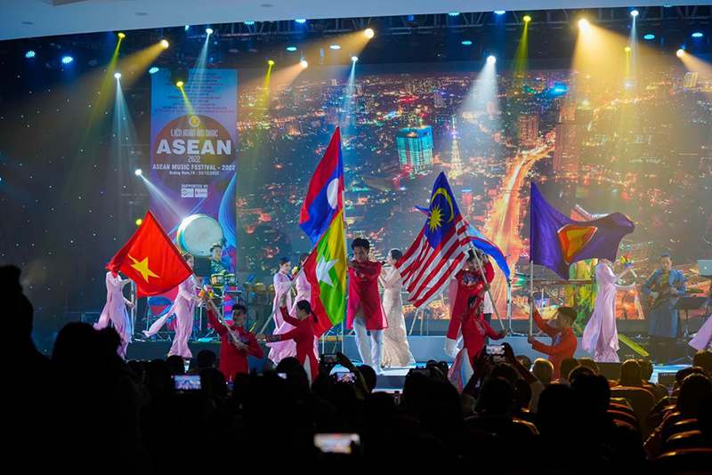 Các tiết mục thể hiện mối quan hệ đoàn kết giao lưu hội nhập quốc tế của các quốc gia trong khu vực Asean