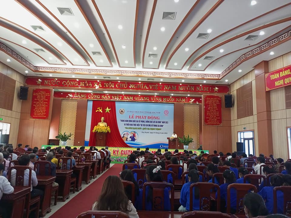 UBND tỉnh Quảng Nam tổ chức Lễ phát động “Tháng hành động quốc gia về phòng, chống bạo lực gia đình” năm 2023 “ và triển khai thực hiện “Bộ tiêu chí ứng xử trong gia đình”