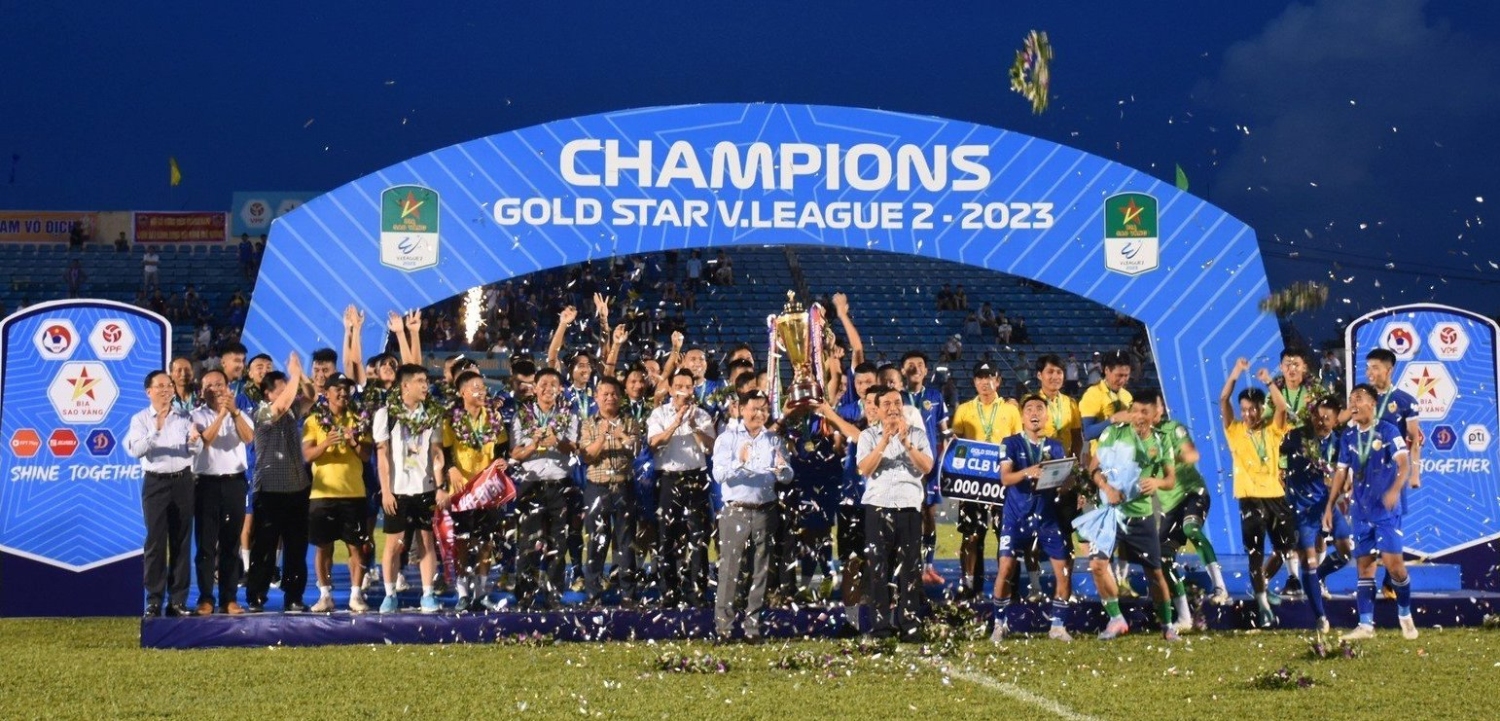 Quảng Nam giành chức vô địch giải hạng Nhất cùng tấm vé thăng hạng V League 2023 - 2024